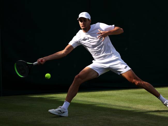 Daniel Galán avanzó a tercera ronda de Wimbledon. (Photo by Clive Brunskill/Getty Images)