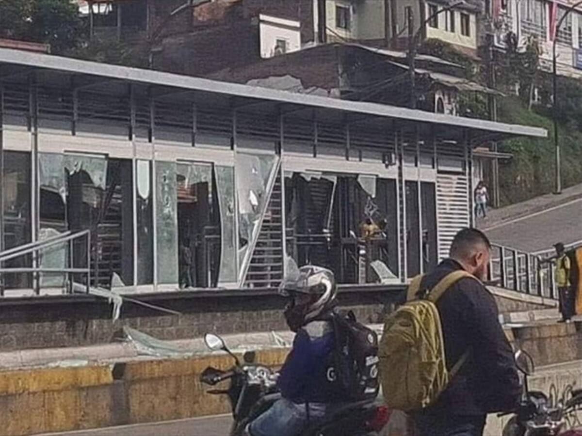 Más de $2.000 millones costará reparar las estaciones de Megabús en Pereira