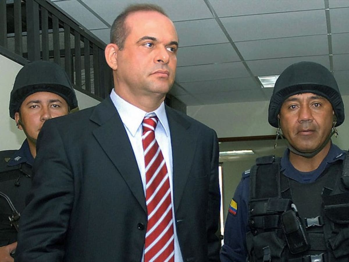 Defensa de Salvatore Mancuso presenta prueba sobre su intención de declarar
