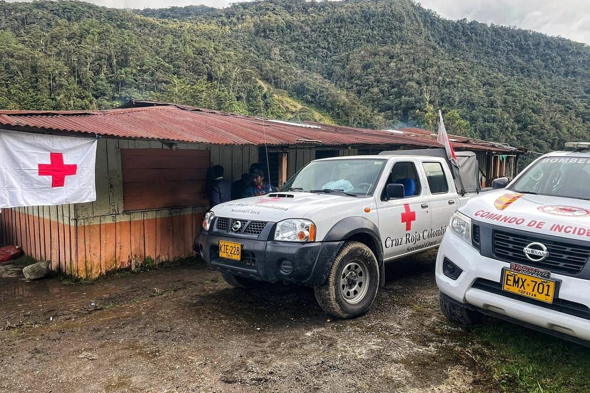 Más de 50 rescatistas realizan labores en la zona. Crédito: Cruz Roja Colombiana. 
