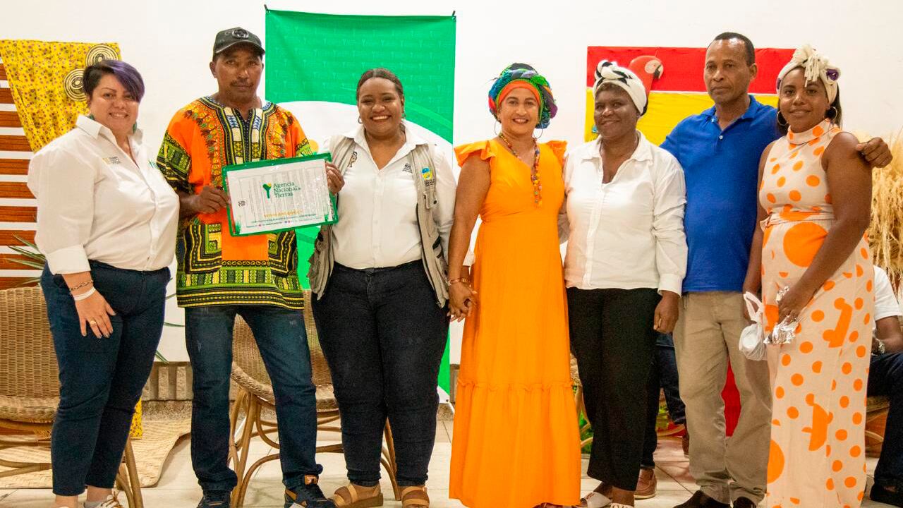 Gobierno entregó titulación de más de 3 mil hectáreas en siete departamentos. Presidencia