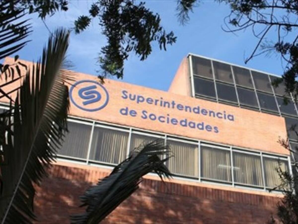 Nuevo lío para Jorge Mattos: lo multaron por no revelar que controlaba Neos Moda