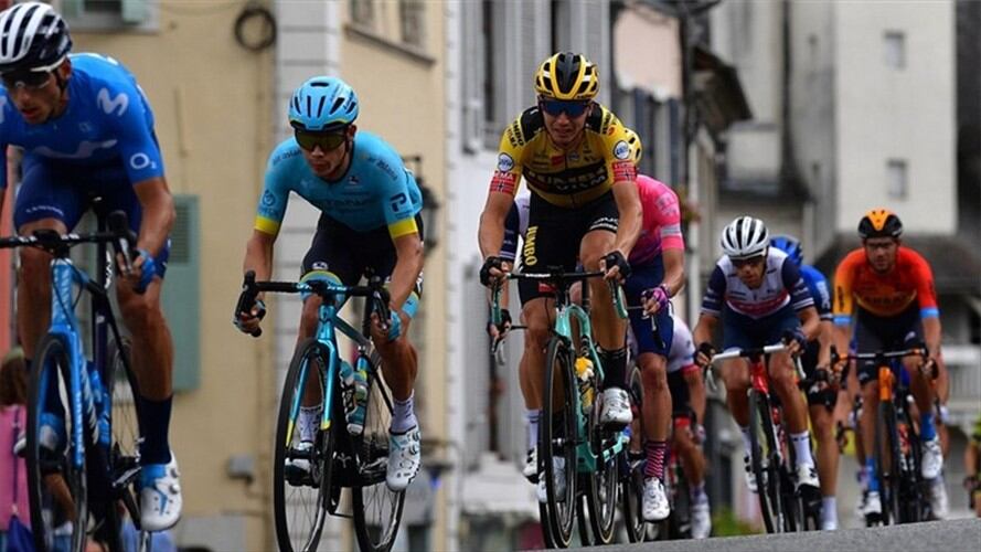 Doña Marlen Moreno manifestó su preocupación y cuestionó el poco tiempo de recuperación que tuvo su hijo para asumir el Giro.. Foto: Getty Images