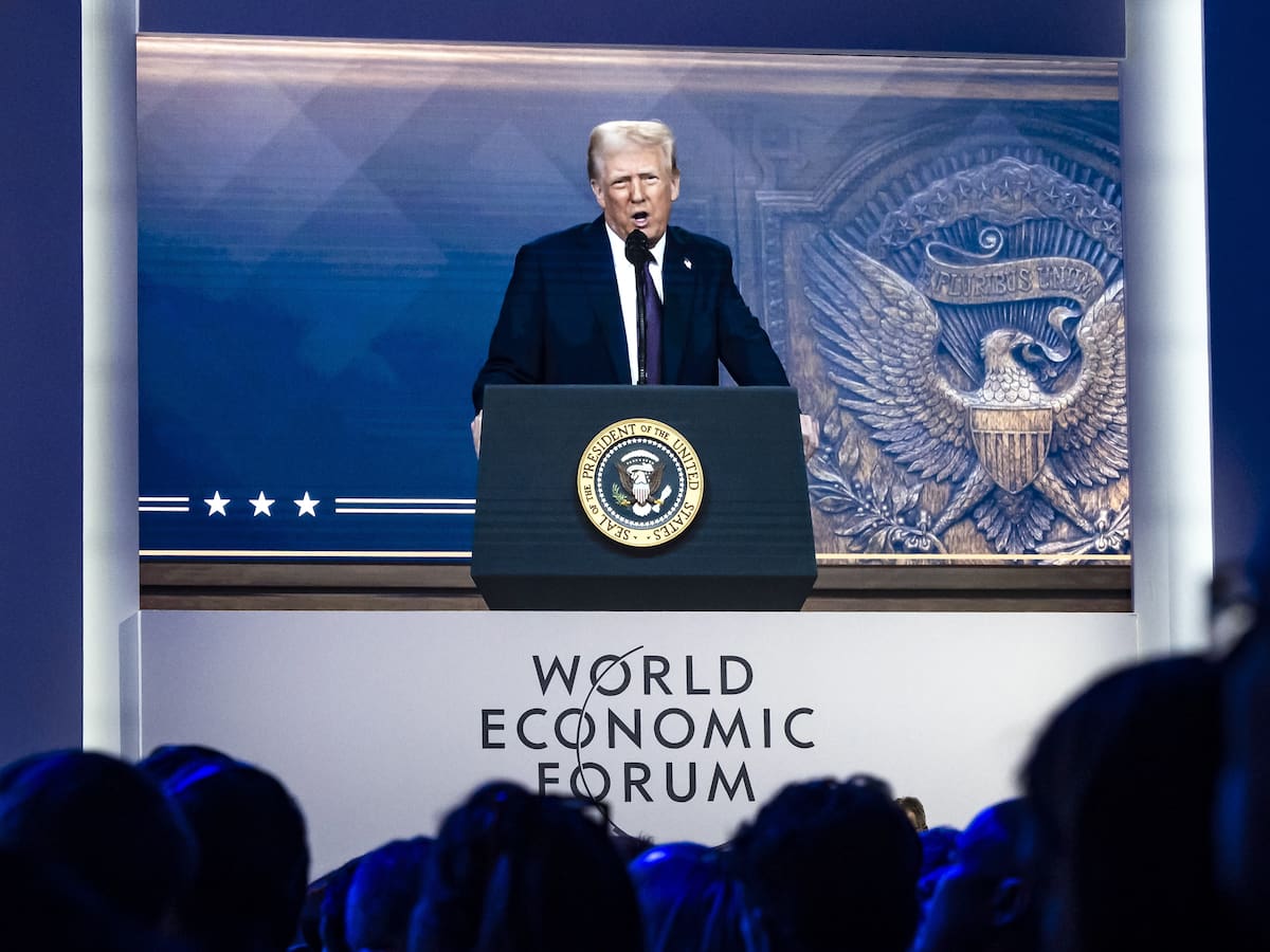 “Fabriquen en Estados Unidos o paguen aranceles”: Donald Trump en Davos