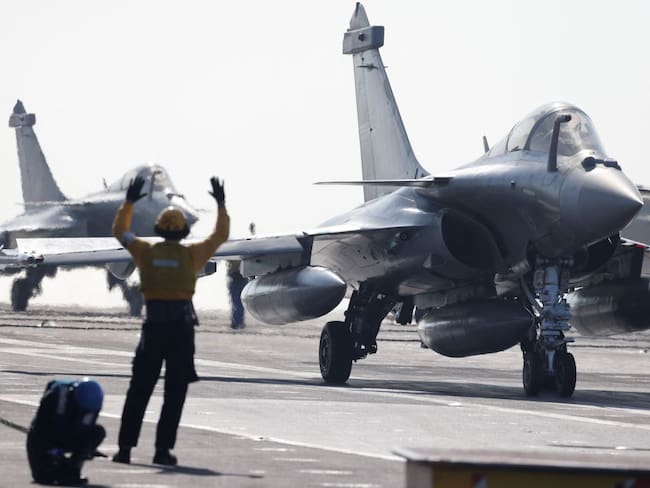 Colombia debe descartar la compra de aviones F-16: experto en defensa