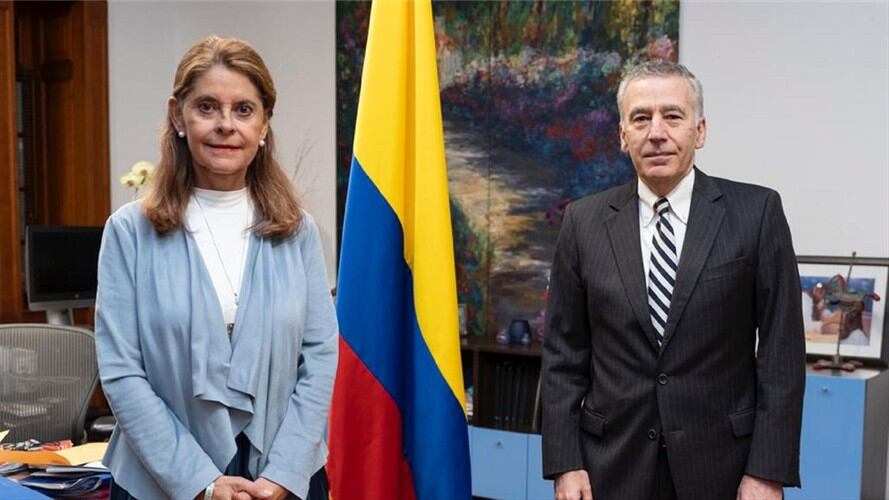Vicepresidenta de Colombia, Marta Lucía Ramírez y embajador de Estados Unidos Philip Goldberg . Foto: Embajada de EE.UU. en Colombia