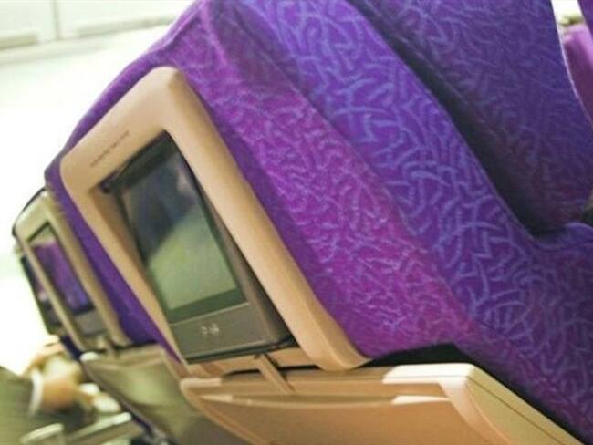 ¿Reclinar o no reclinar? La respuesta más sabia quizás sea "depende de las circunstancias".. Foto: BBC Mundo