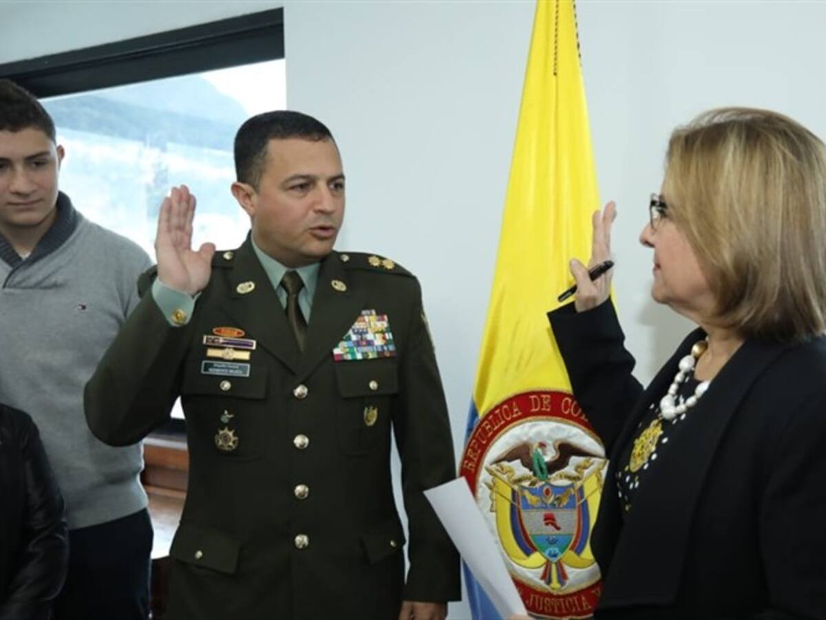 Brigadier General Norberto Mujica Jaime asume como nuevo director general del INPEC