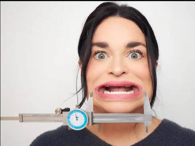 “Puedo poner hasta 45 uvas”: Samantha Ramsdell, la mujer con la boca más grande del mundo