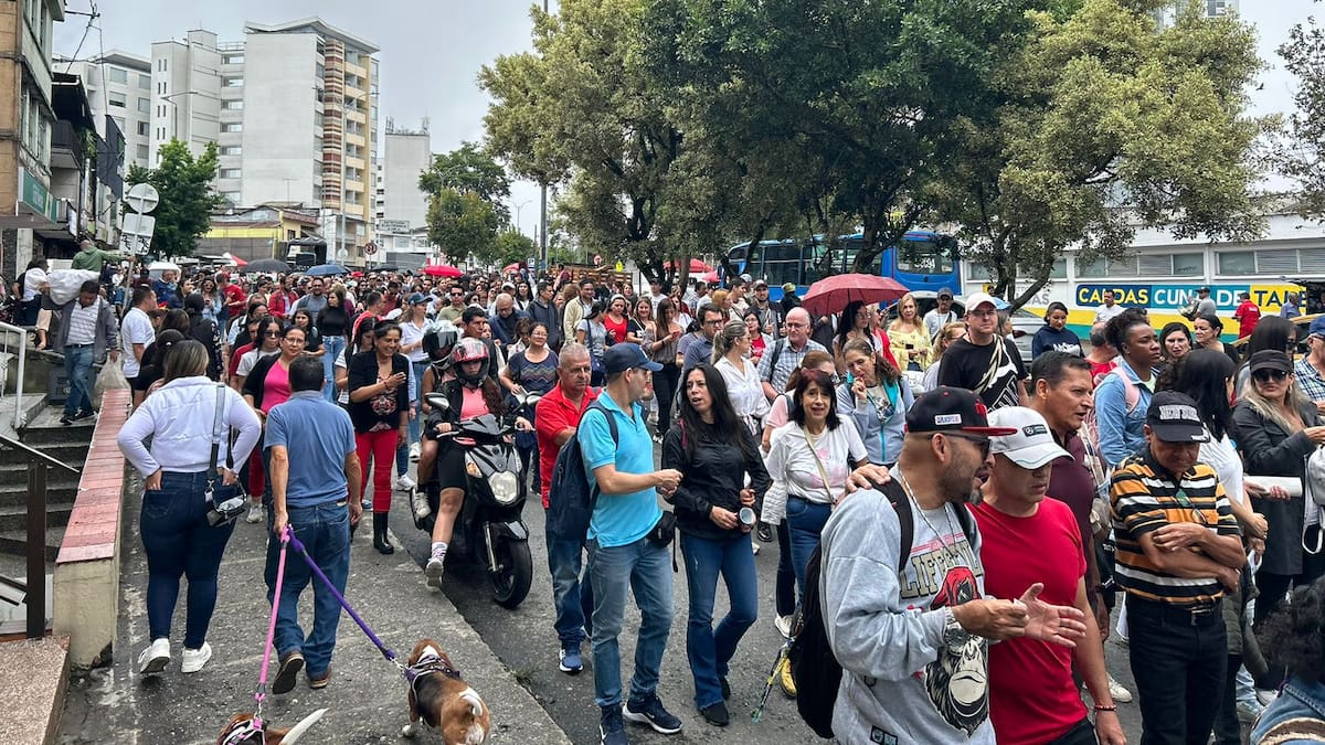 Profesores de Manizales marchan por inconvenientes en su nuevo modelo de salud