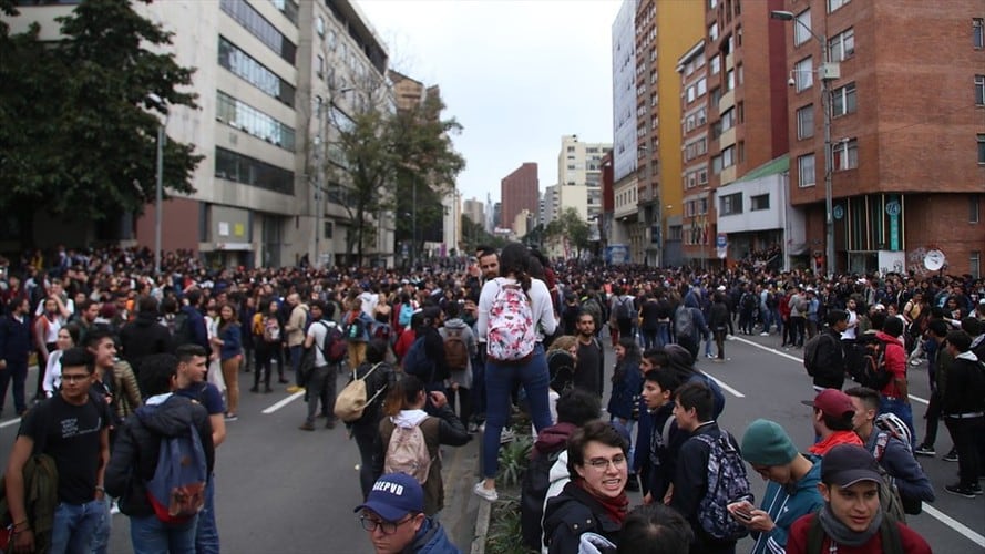 Estudiantes de la Distrital se toman edificio administrativo. Foto: Colprensa