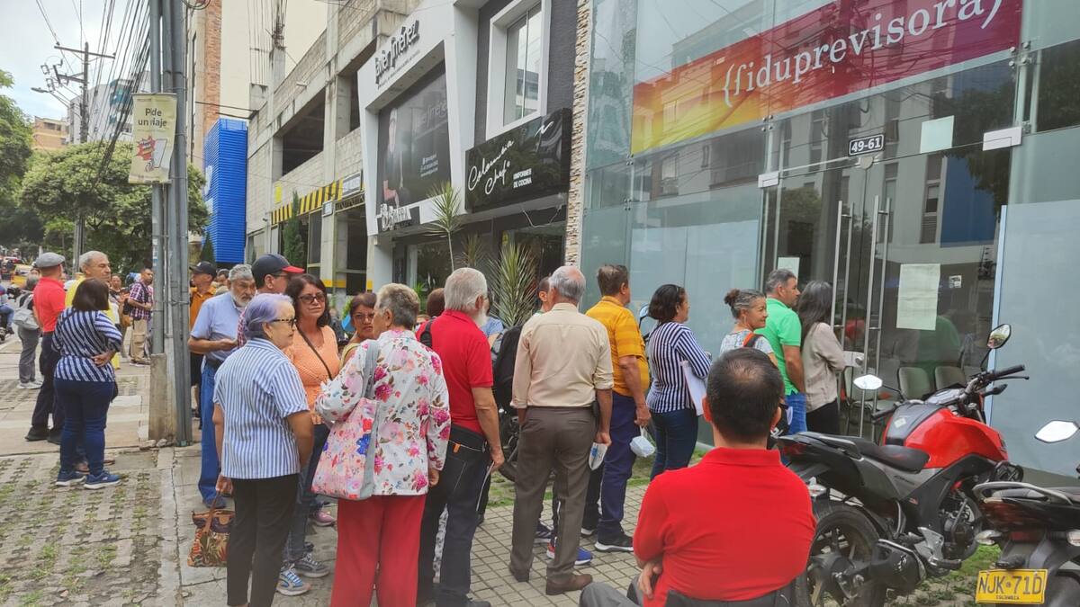 Maestros en Santander se declaran en alerta roja por cambios en el sistema de salud