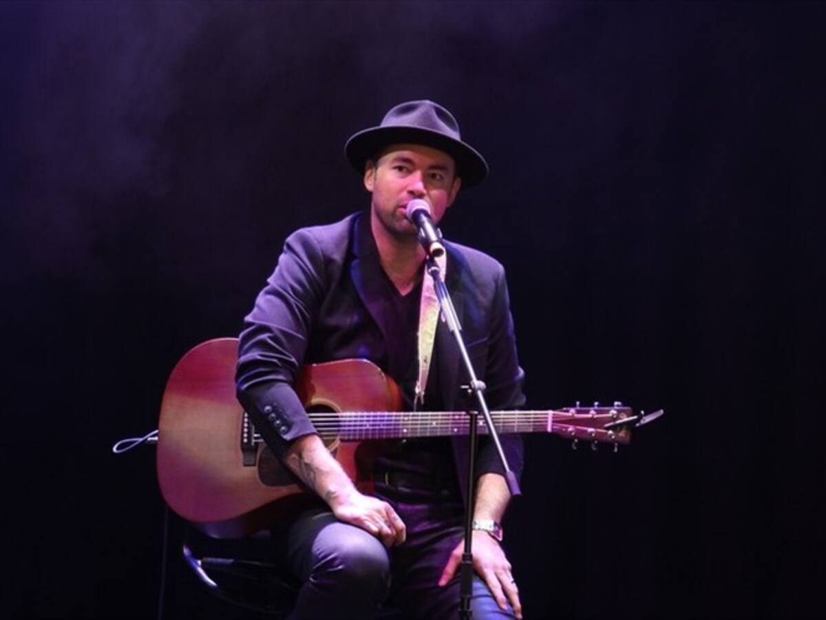 Santiago Cruz presenta su más reciente canción ‘Una vida contigo’