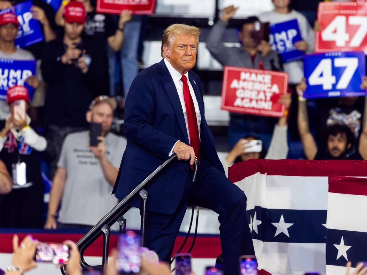 Trump pide disponer de aviones y vehículos militares por las amenazas contra su vida