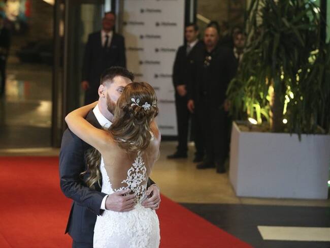 Messi y Roccuzzo se casaron en su Rosario natal ante unos 260 invitados. Foto: Agencia EFE