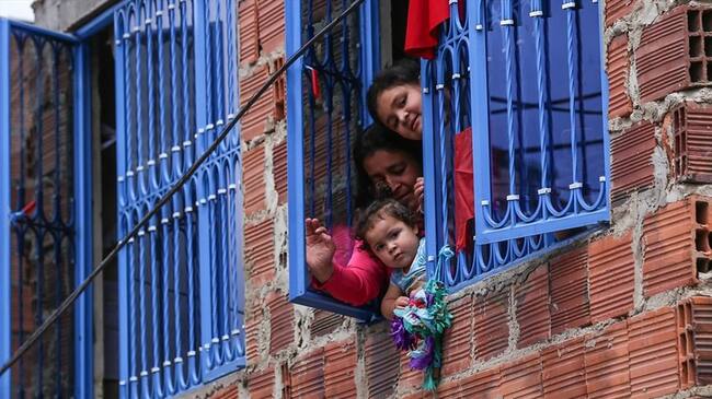 La propuesta busca crear una renta básica de emergencia de un salario mínimo para hogares en situación de pobreza y vulnerabilidad, así como de trabajadores en micronegocios. Foto: Colprensa