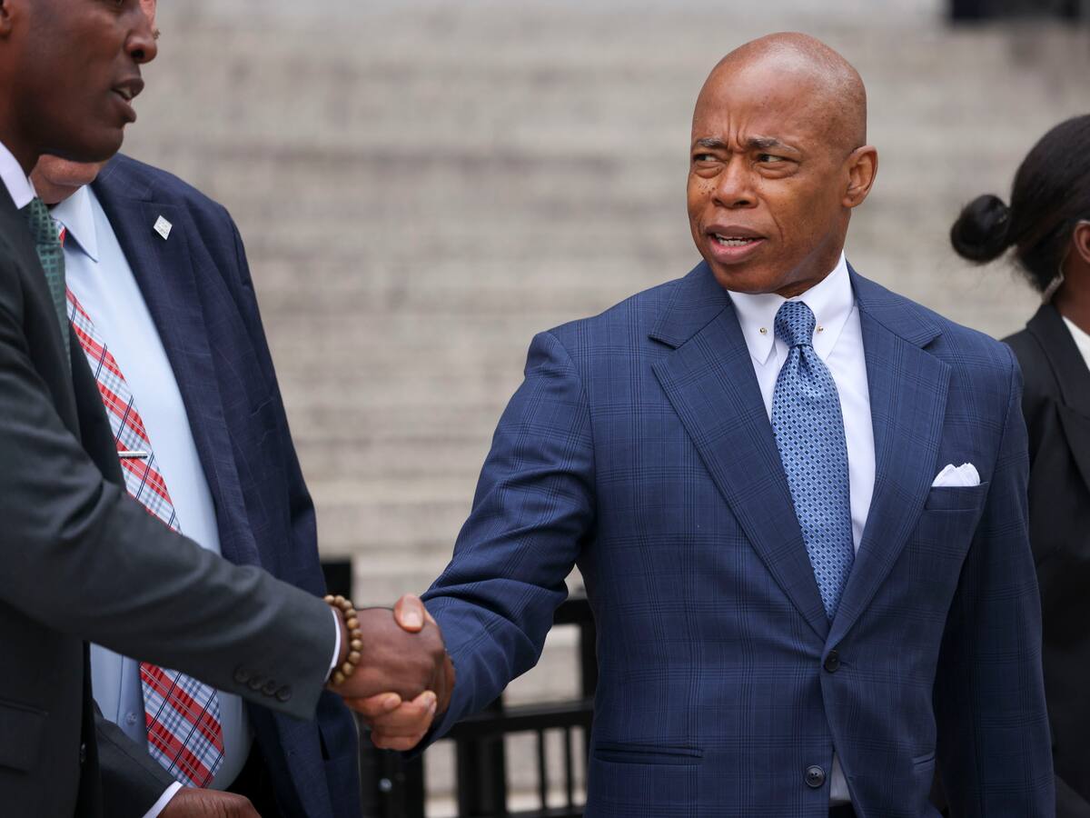 Fiscalía evalúa aumentar los cargos contra el alcalde de Nueva York