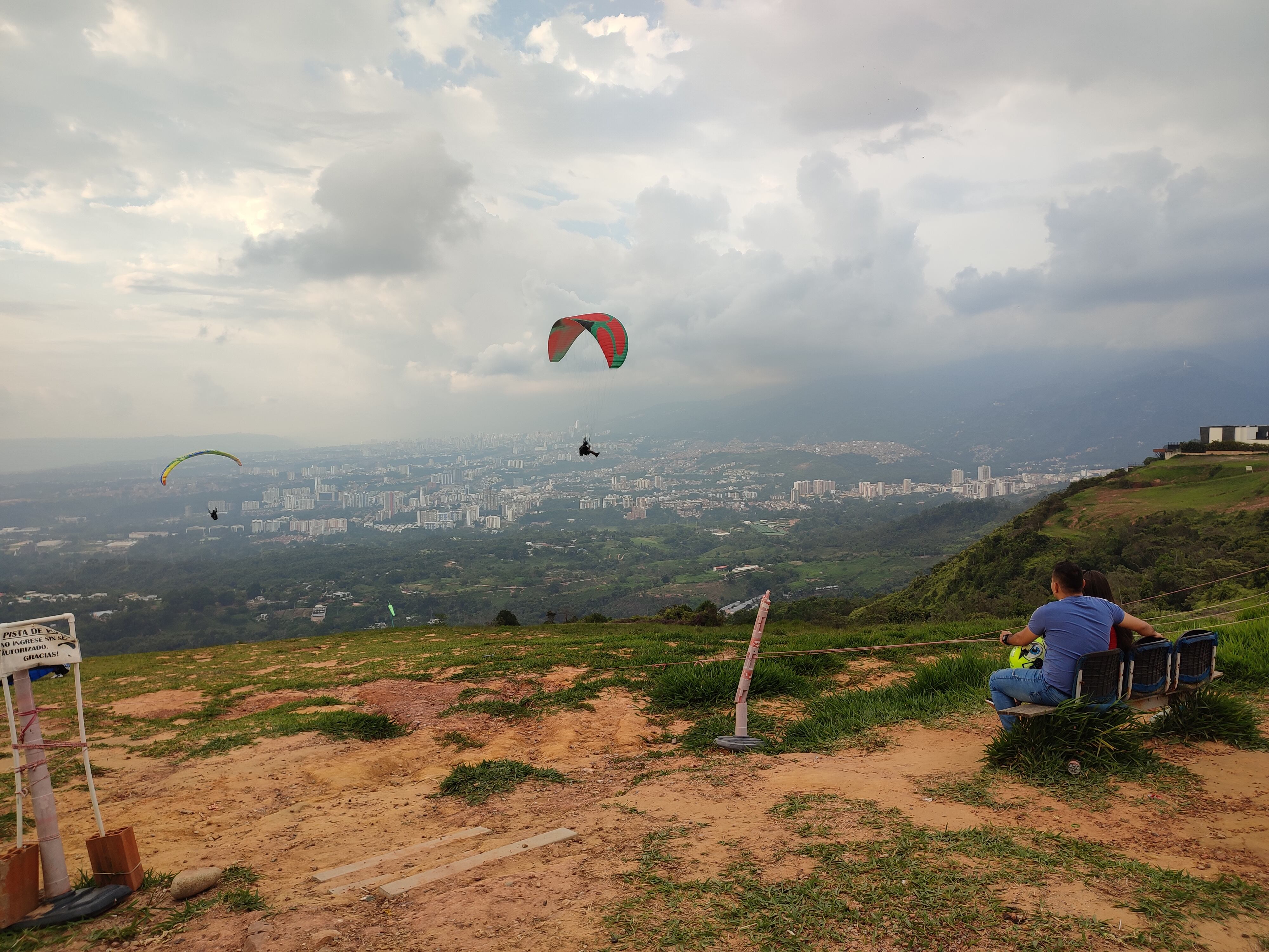 Entregan Parque Internacional de Parapente incompleto: sin luz, ni portería, ni arreglo de pista / Foto: W Radio