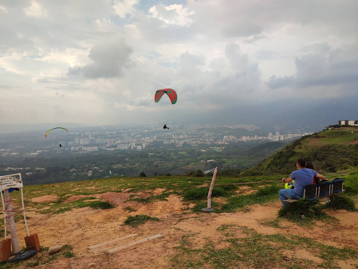Entregan Parque Internacional de Parapente incompleto: sin luz, ni portería, ni arreglo de pista