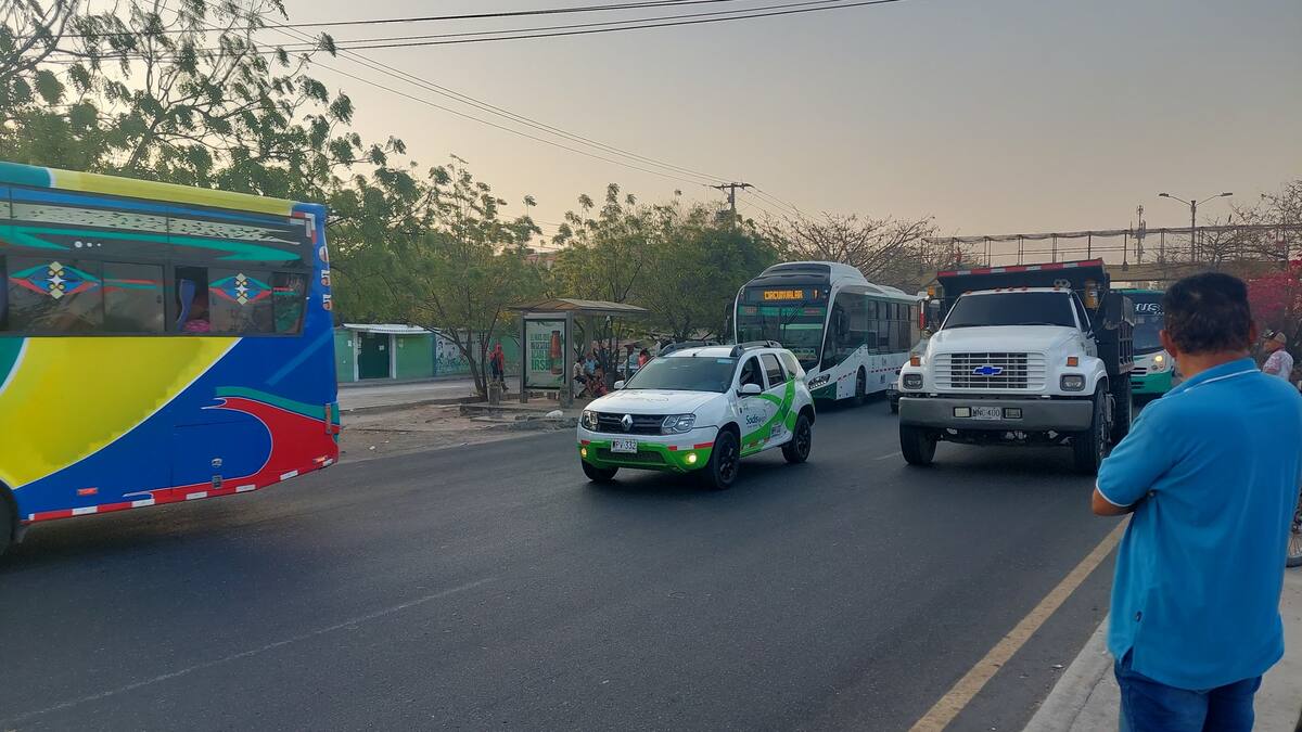 Inician obras de mitigación en vía en mal estado en Soledad, Atlántico