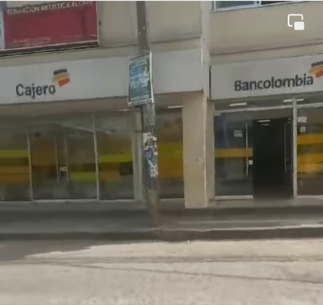 El hecho tuvo lugar cuando el carro de valores se disponía a entregar unos recursos a la sede de Bancolombia. Crédito: Suministrada.