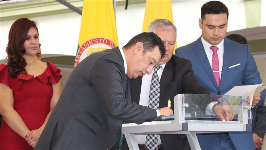 Jhon Rojas Cabrera se posesionó este 01 de enero como el nuevo gobernador de Nariño. Foto: Twitter Jhon Rojas