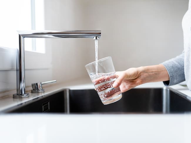 Imagen de referencia de vaso de agua. Foto: Getty Images.