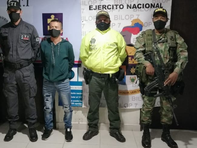 El individuo fue capturado en un operativo conjunto realizado en el barrio La Paz de Popayán . Foto: Fiscalía