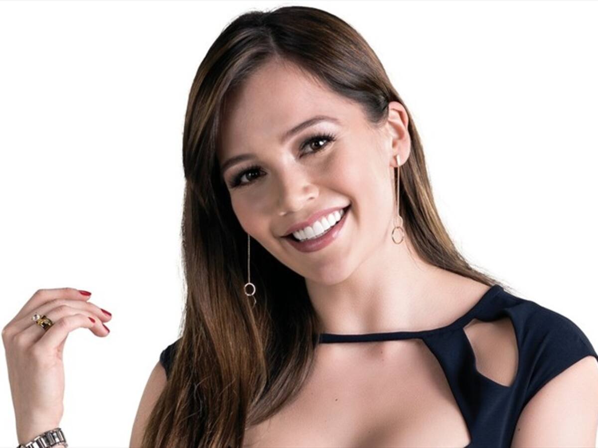 Lina Tejeiro es aplaudida en redes sociales por marchar en el paro nacional