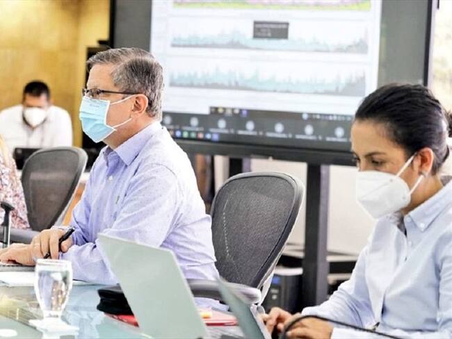 El gobernador (e) de Antioquia, Luis Fernando Suárez, anunció nuevas medidas restrictivas para los próximos días en el departamento . Foto: Twitter: @LuisFSuarezV