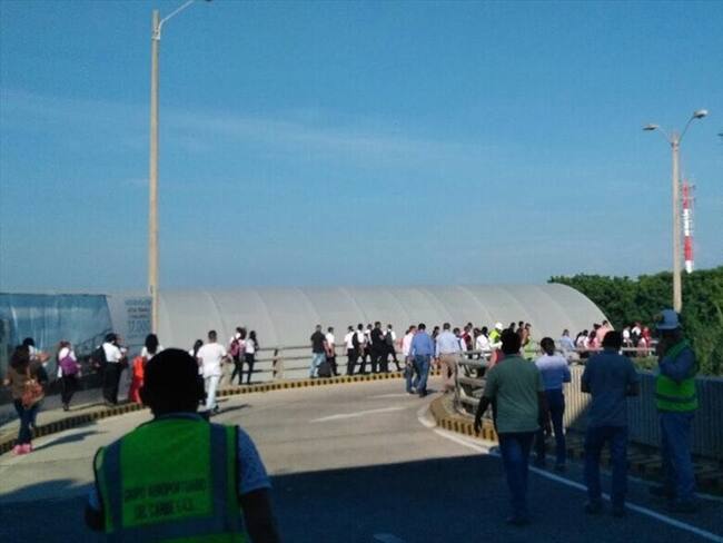 Simulacro de “amenaza de bomba” en el aeropuerto Ernesto Cortissoz. Foto: Cortesía Aeropuerto Internacional Ernesto Cortissoz.