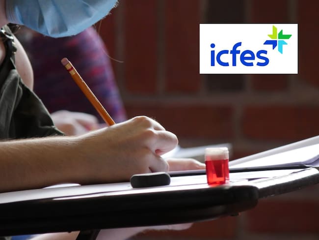 Joven presentado la prueba Saber 11°. Encima el logo del ICFES (Fotos vía Colprensa y redes sociales)