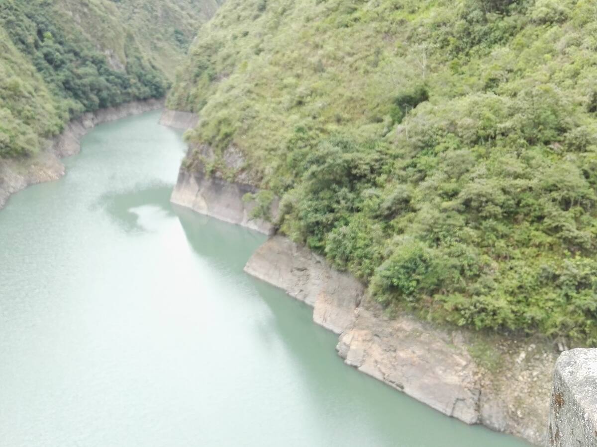 Manifestaciones ponen en riesgo funcionamiento de la hidroeléctrica El Guavio