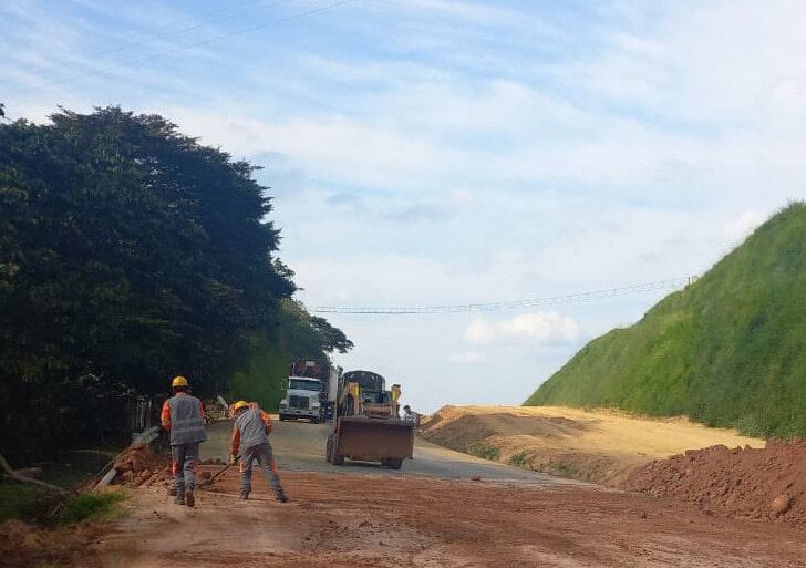La vía Panamericana se encuentra habilitada en los dos carriles en el sector de La María Piendamó. Crédito: Nuevo Cauca.