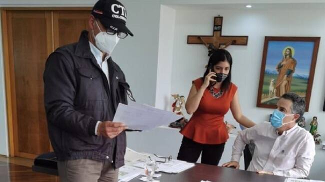 El mandatario fue cobijado con medida de detención domiciliaria por el mismo proceso que se le lleva por presuntas irregularidades en el contrato de la Troncal La Paz. Foto: Cortesía Fiscalía