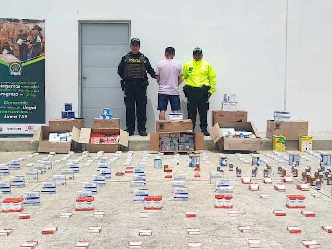 Incautan más de 8.000 unidades de medicamentos vencidos en droguería de Cereté, Córdoba. Foto: cortesía Policía.