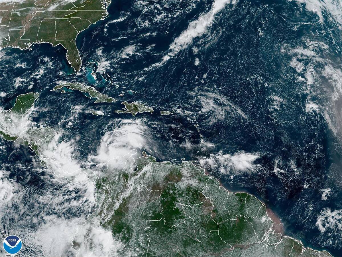 Julia será huracán esta noche en su paso por San Andrés