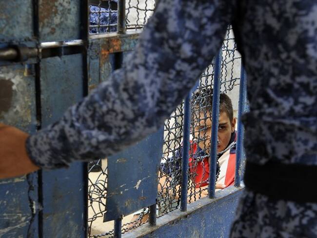 Según los mismos internos de la cárcel de máxima seguridad, el interno murió después de recibir múltiples golpes por parte de dragoneantes del Inpec. Foto: Getty Images
