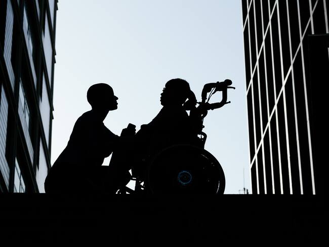 Desarrollan dispositivo para mejorar la postura de niños con parálisis cerebral: así funciona