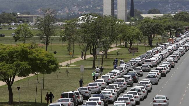 Funcionarios del aeropuerto dijeron que los pasajeros pagarán un cargo adicional de 3,85 dólares por viaje desde el aeropuerto.. Foto: Associated Press - AP