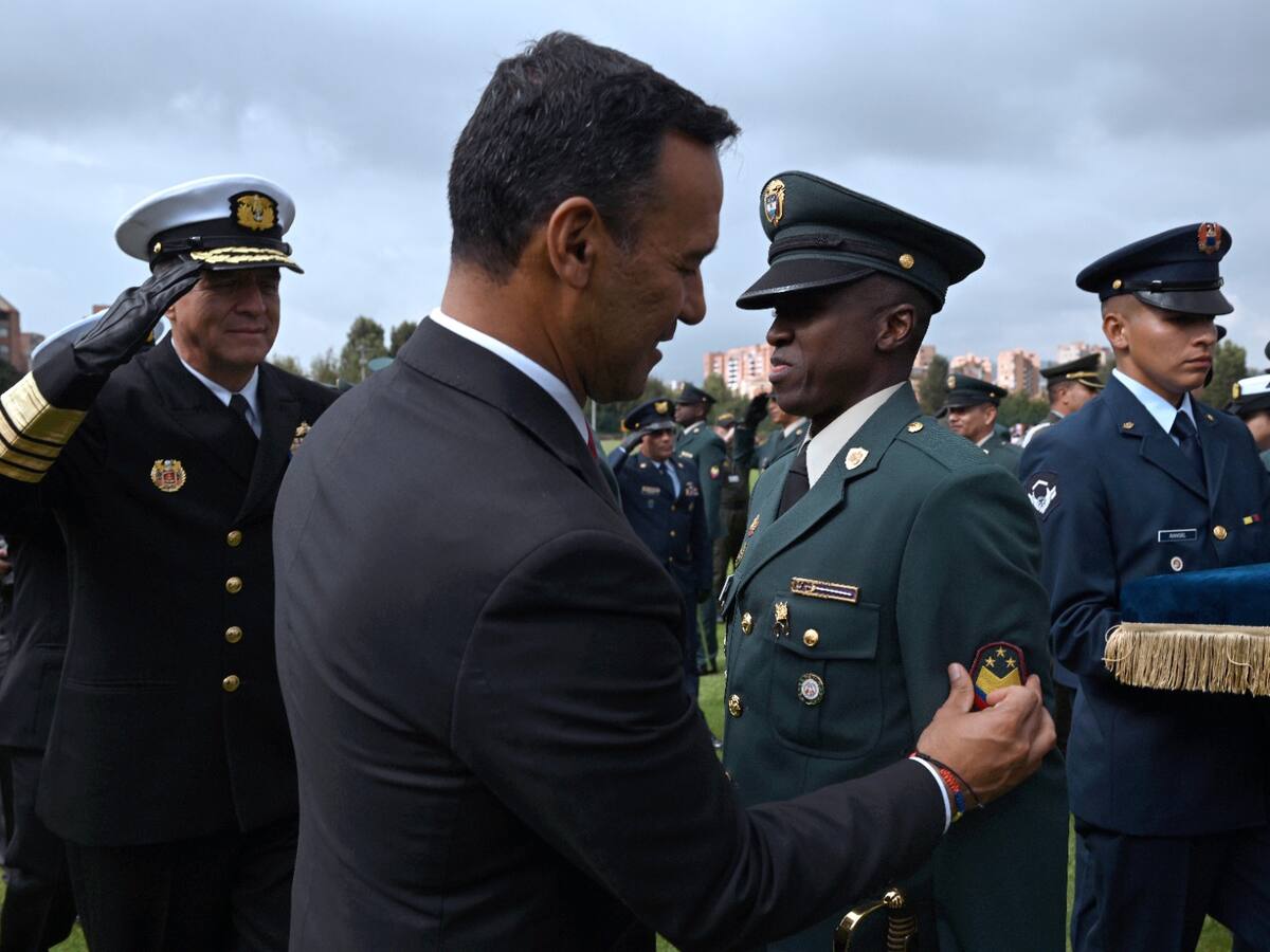 Ascenso como sargentos y jefes de comando para 38 miembros de las Fuerzas Militares