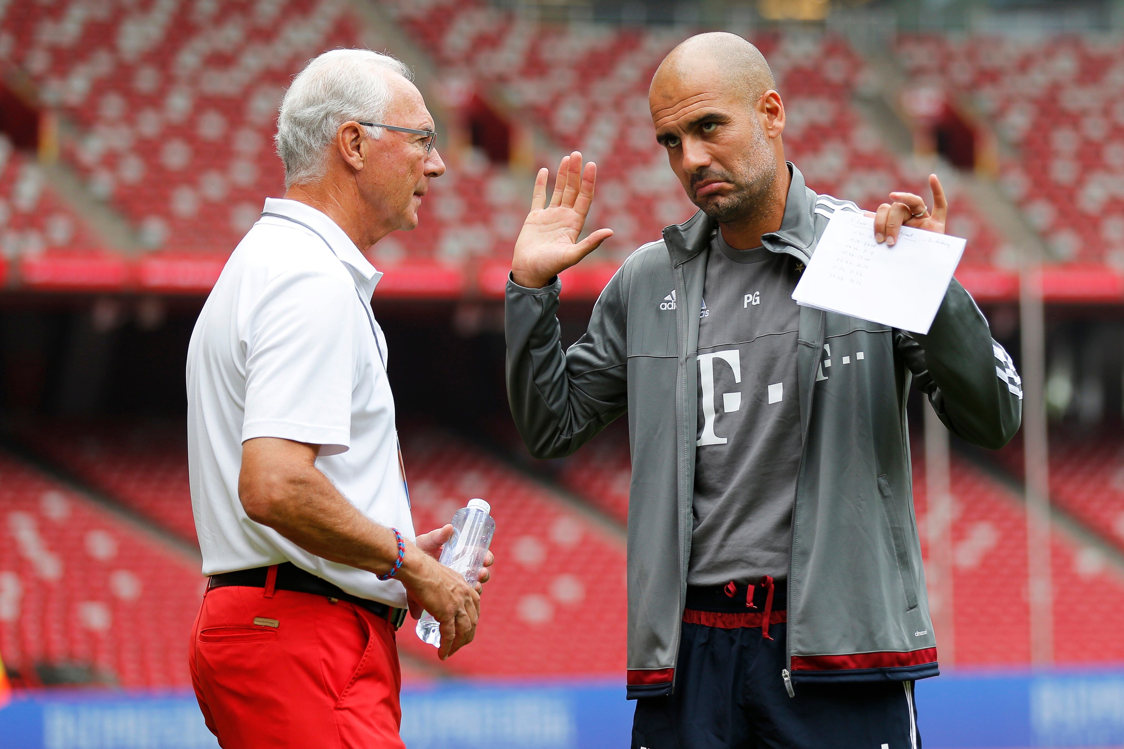 Franz Beckenbauer (izquierda) y Pep Guardiola (derecha). Foto: EFE.