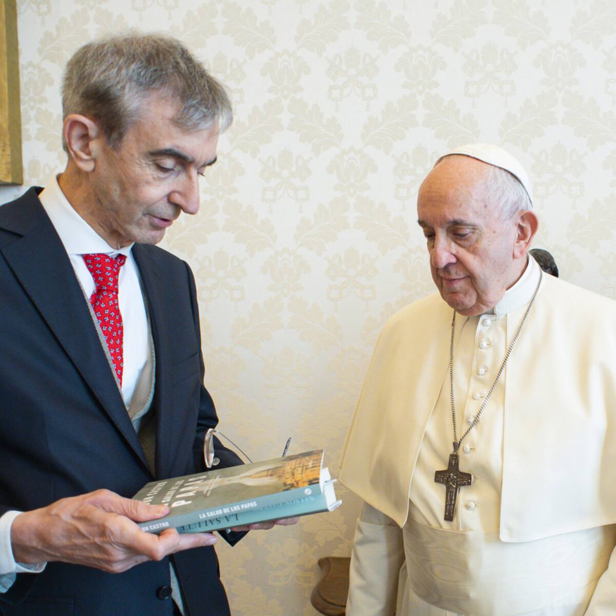 ¿Cómo está la salud del papa Francisco? Autor de libro sobre enfermedades de los pontífices explica