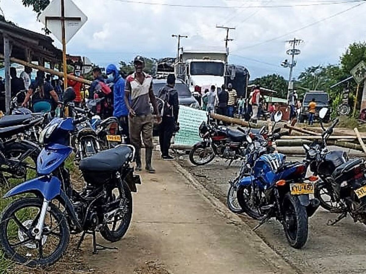 Bloqueada la vía entre Santander de Quilichao y Buenos Aires, Cauca