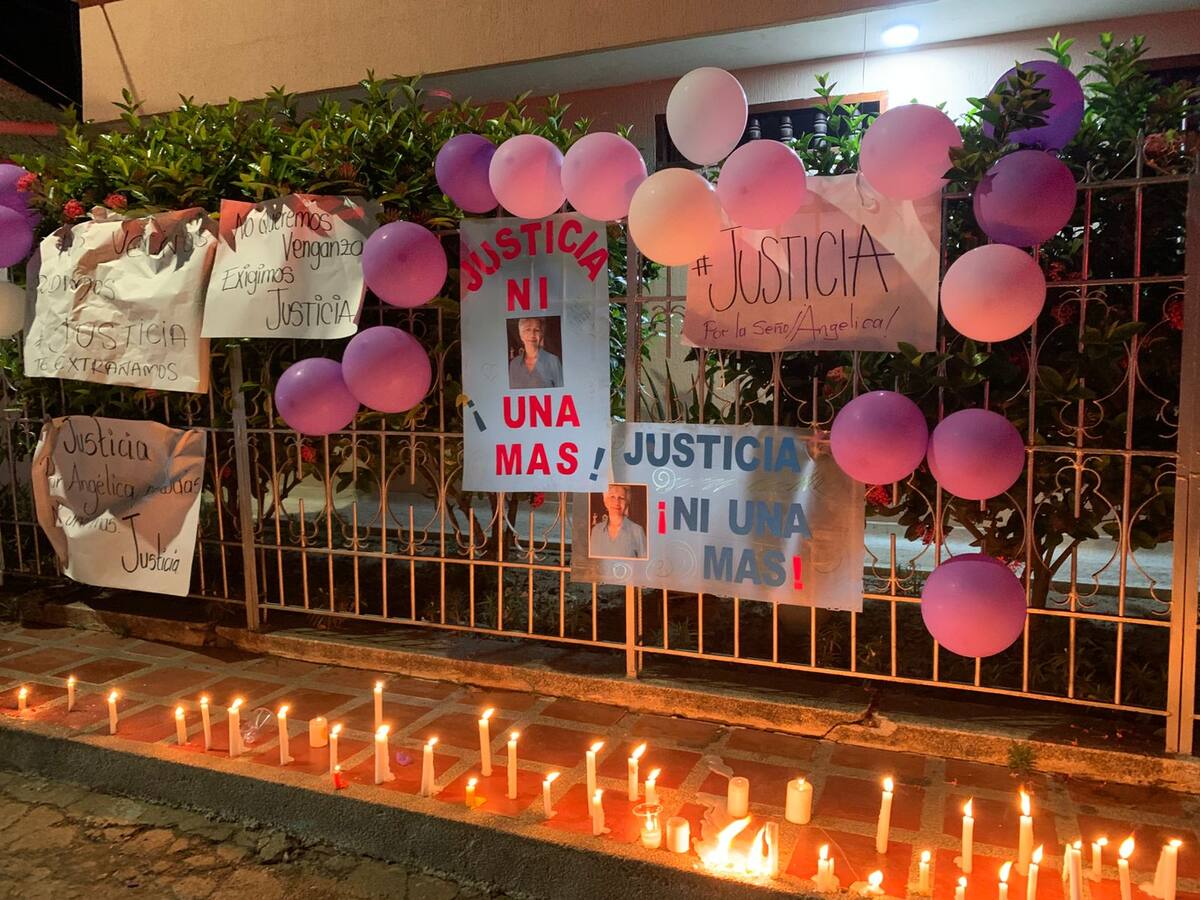 Realizan masiva movilización para exigir justicia por la muerte violenta de una docente en Sahagún