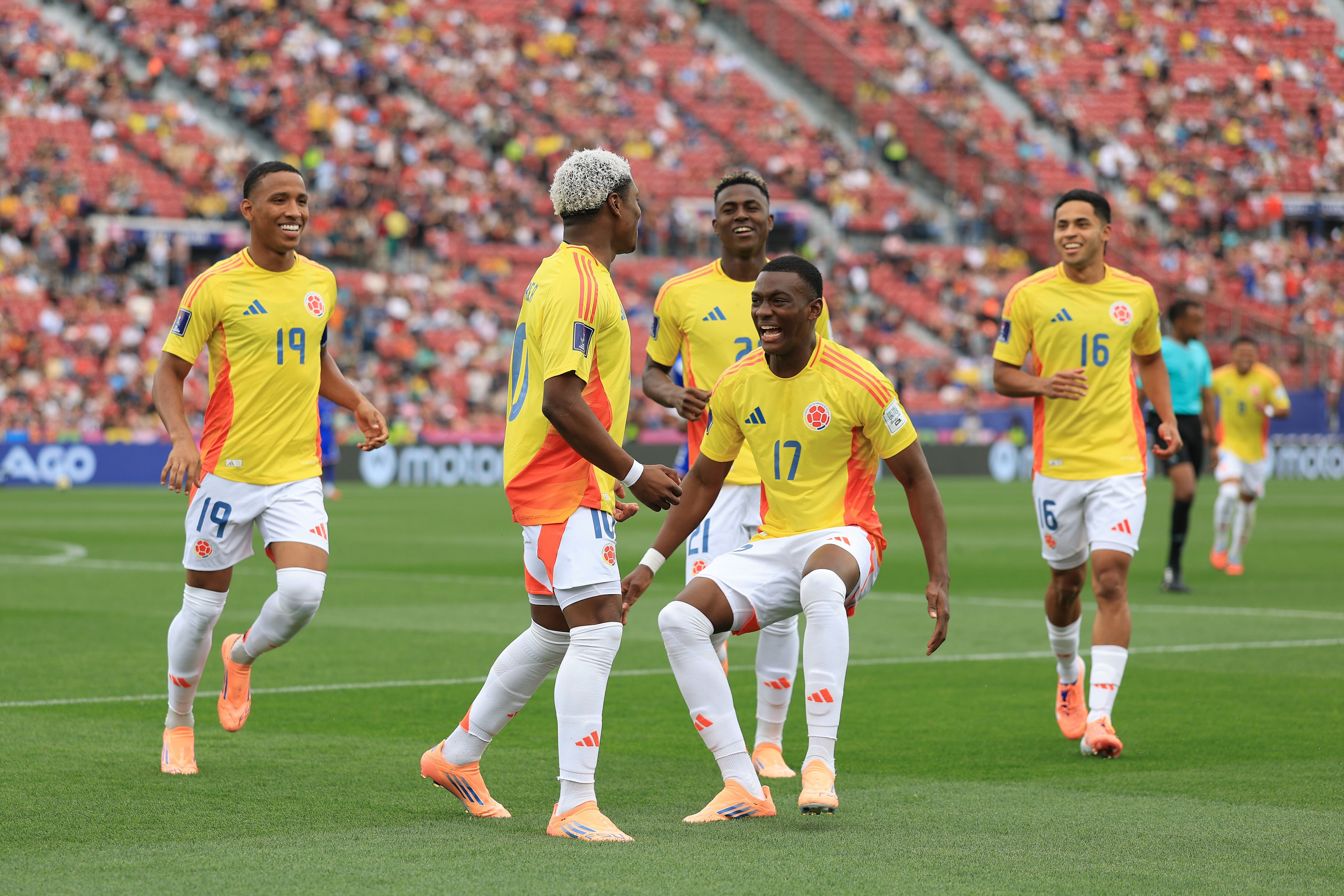 Óscar Perea celebra su gol ante Francia en el Mundial Sub-20 de Chile 2025. FOTO: Buda Mendes/FIFA
