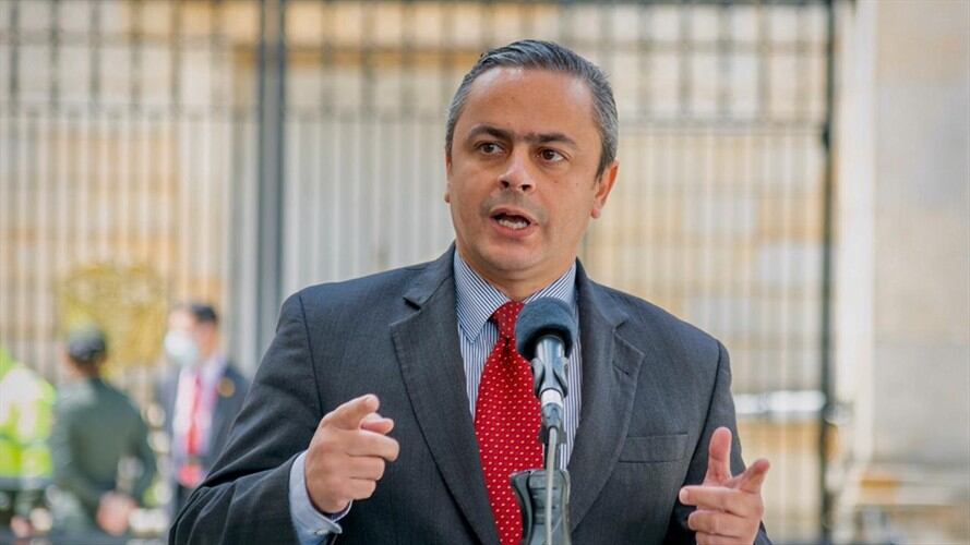 Juan Camilo Restrepo aseguró que “es un chiste” que los delegados que están en Cuba no respondan por los crímenes que se hagan en Colombia. Foto: Oficina del Alto Comisionado para la Paz