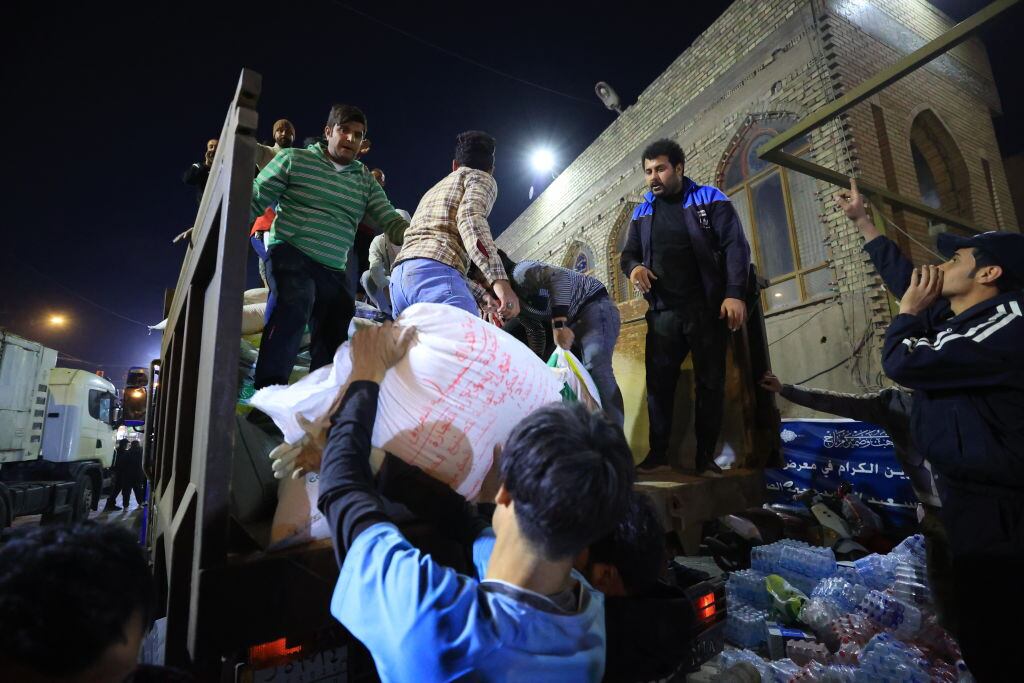 Ayuda humanitaria terrestre en Gaza. (Foto: Murtadha Al-Sudani/Anadolu via Getty Images)