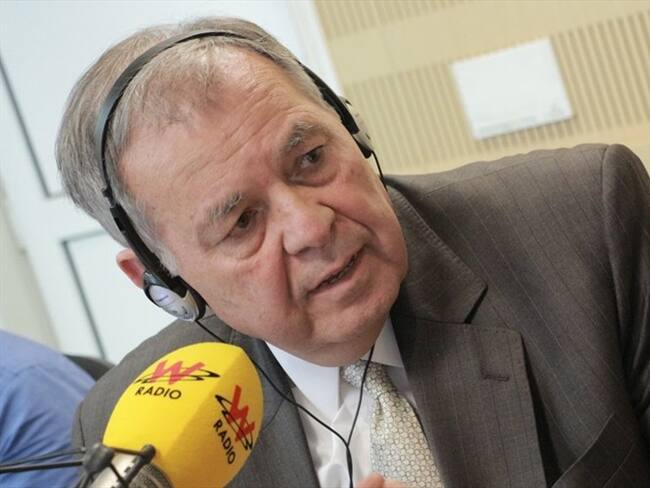 Alejandro Ordóñez con Vicky Dávila. Foto: