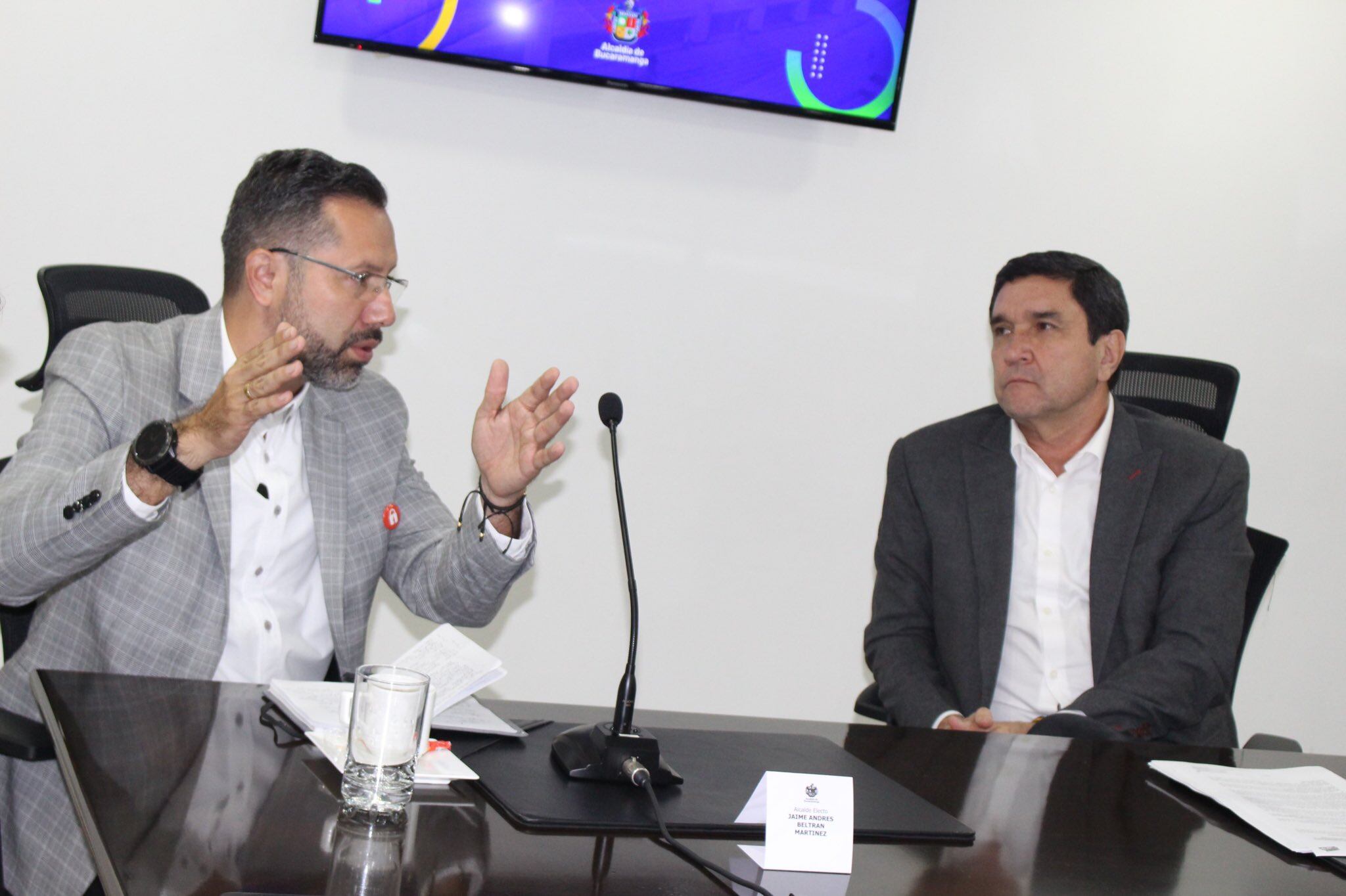 Inició empalme en la alcaldía de Bucaramanga. Foto: suministrada